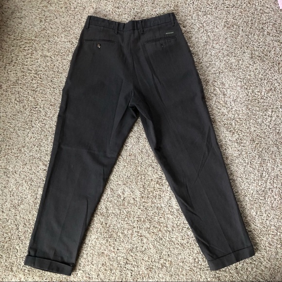 Dockers Men’s Dark Gray Pleated-Cuffed Class A Dress Pants Khakis Size 32x32 - Picture 6 of 9